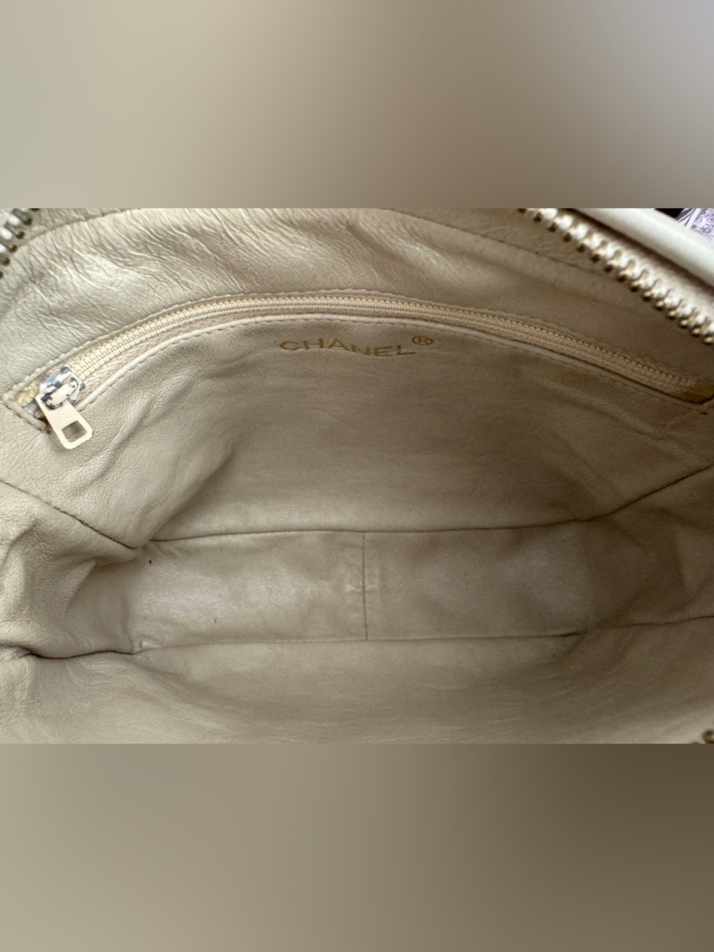 Chanel Vintage Cream Lambskin Camera Crossbody - Picture 6 of 17